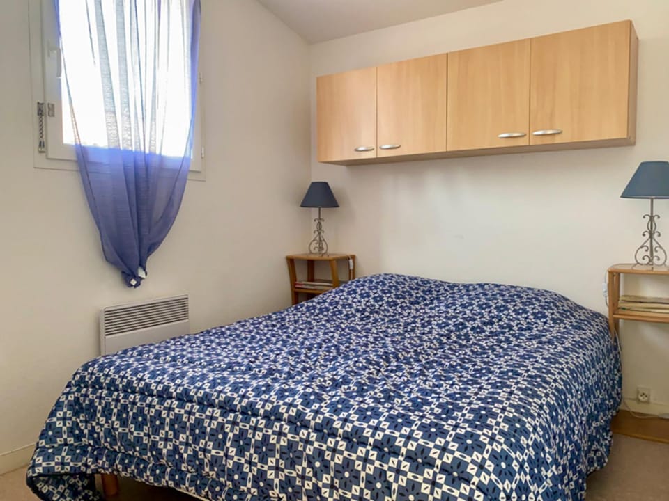 Pavillon à Longeville-sur-Mer, proche plage, 6 pers, 3 ch, terrasse, parking privé - FR-1-336-135 House in Pays de la Loire
