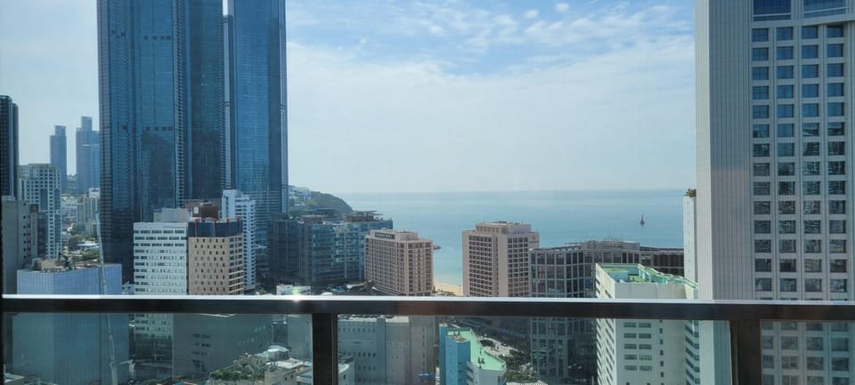 Flat nearby Heaundae beach Apartment in Busan