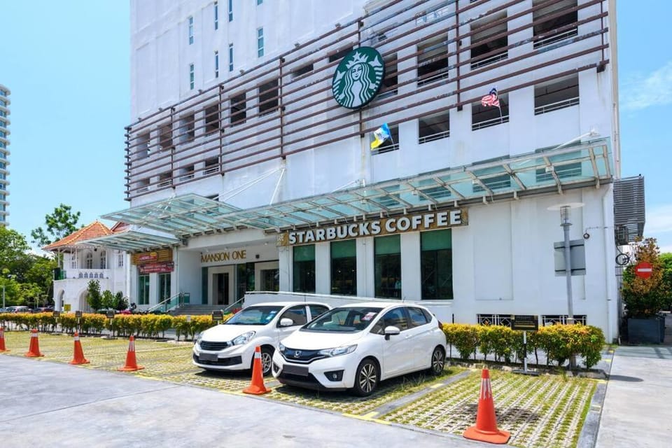 2R2B/Harmony Sunrise/1~8pax/Gurney/Mansion One Apartment in George Town