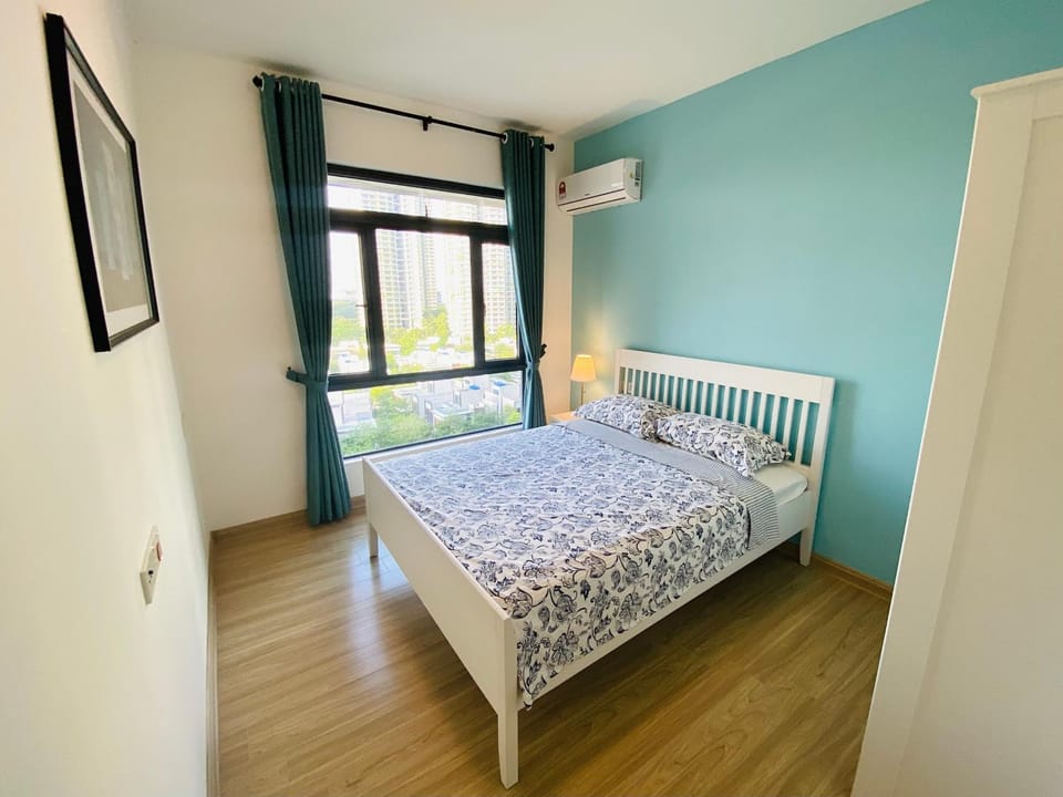 Bed, Photo of the whole room, Bedroom, internet, air conditioner