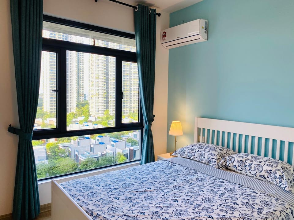 Bed, Photo of the whole room, Bedroom, air conditioner