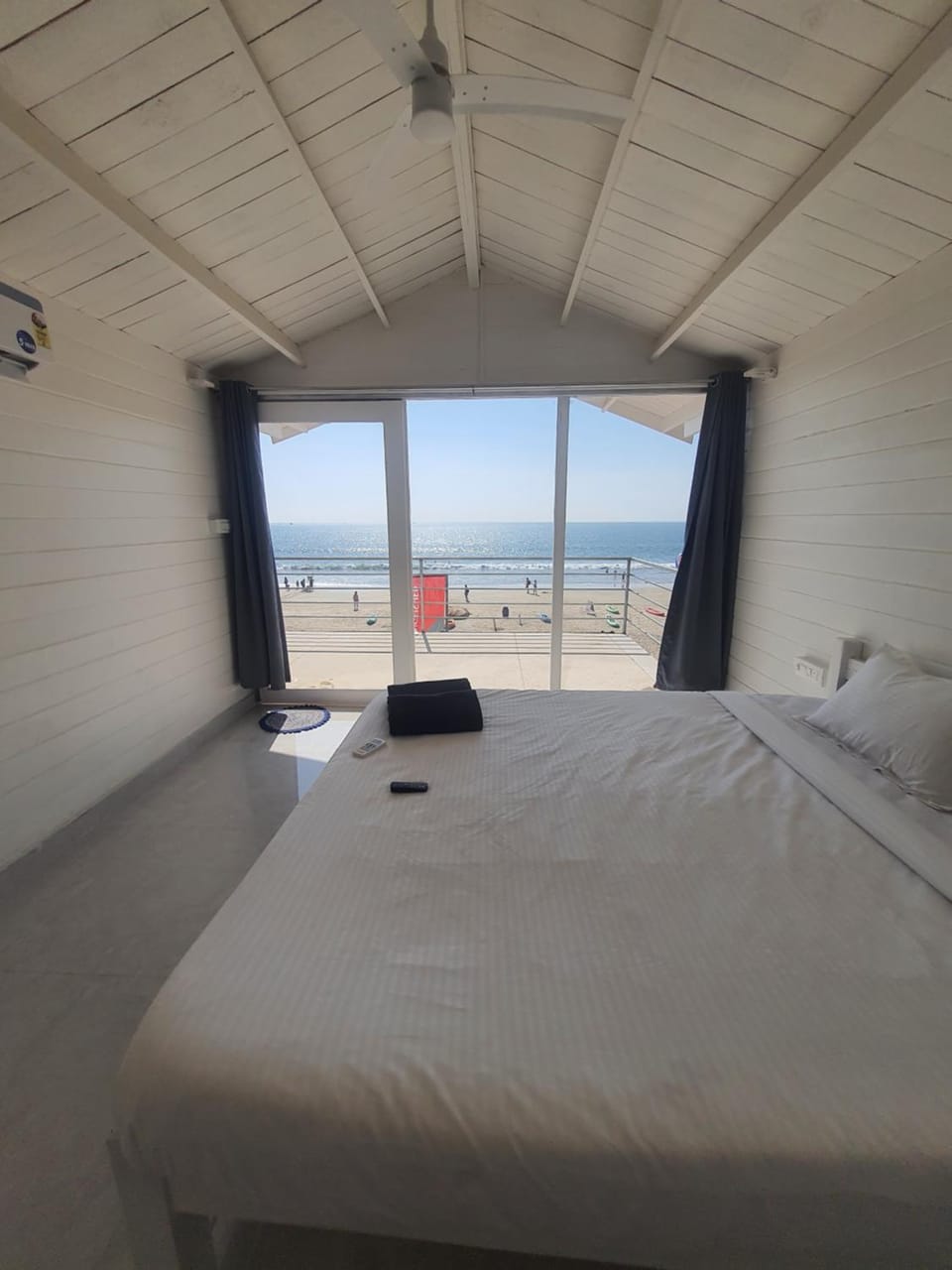 Bed, View (from property/room), Bedroom, Sea view, hair dresser