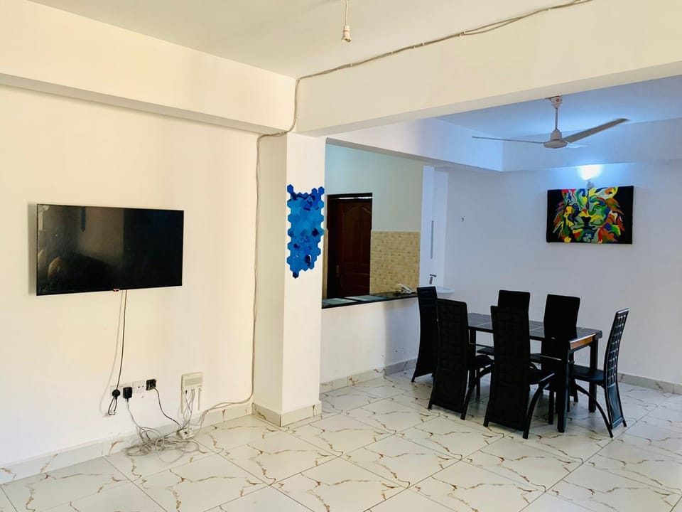 TV and multimedia, Dining area