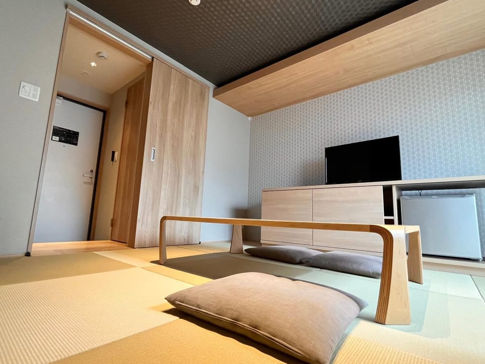Living room, Photo of the whole room