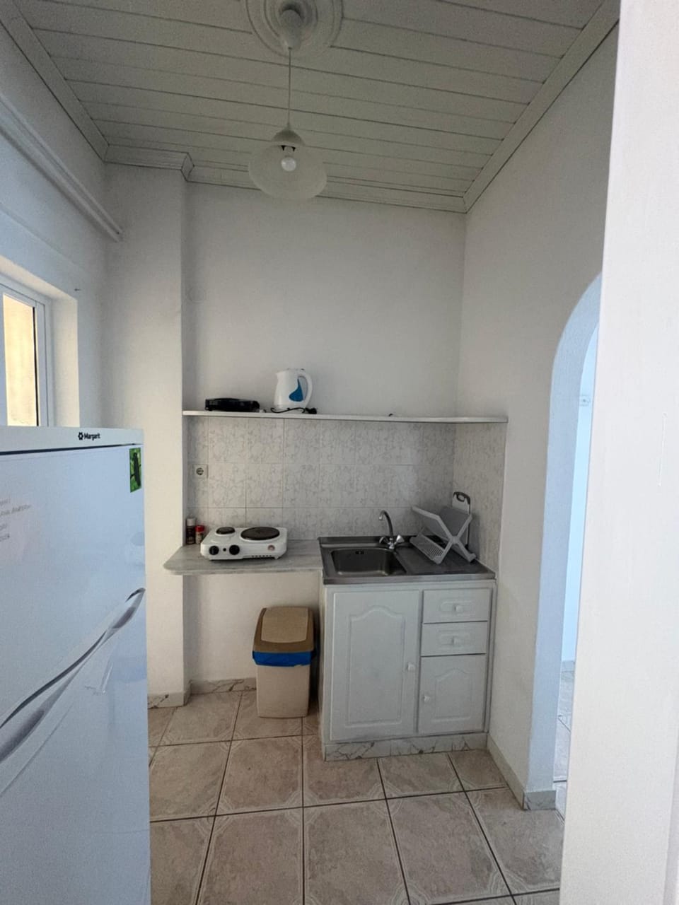 Kitchen or kitchenette, oven, stove