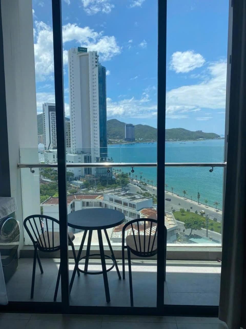 Scenia Bay seaview apartment Nha Trang - GB Apartment in Nha Trang