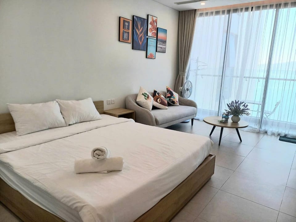 Living room, Photo of the whole room, Bedroom