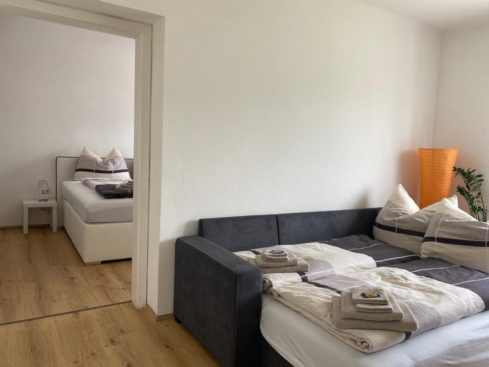 Living room, Photo of the whole room, Seating area, Bedroom