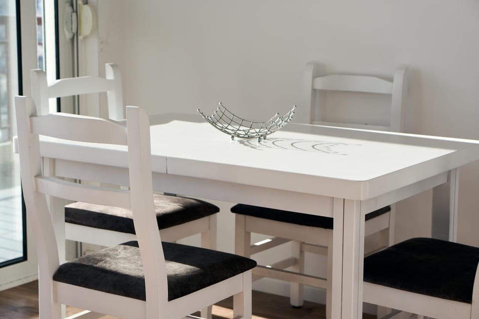 Dining area, hair dresser