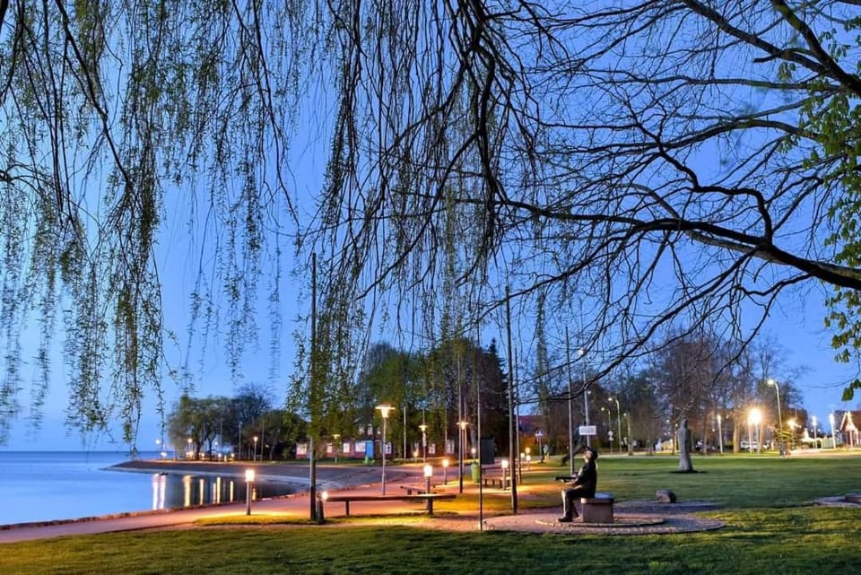 Nearby landmark, Spring, Day, Natural landscape