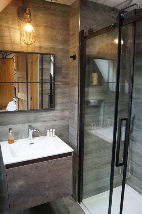 The Old Maple Lodge-Luxury Private Annex with a view in rural setting Apartment in Selby