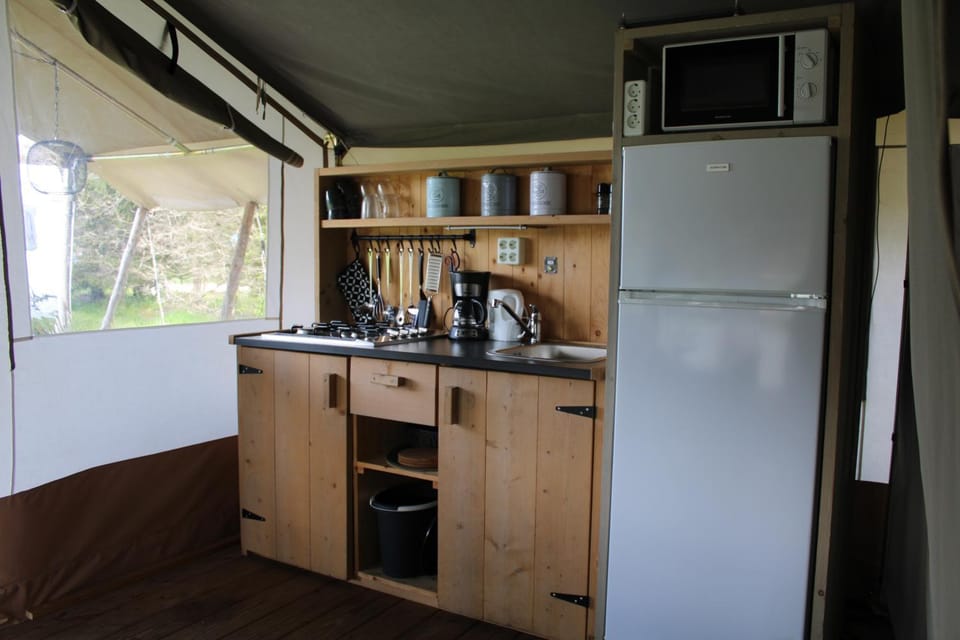 Coffee/tea facilities, Kitchen or kitchenette, minibar