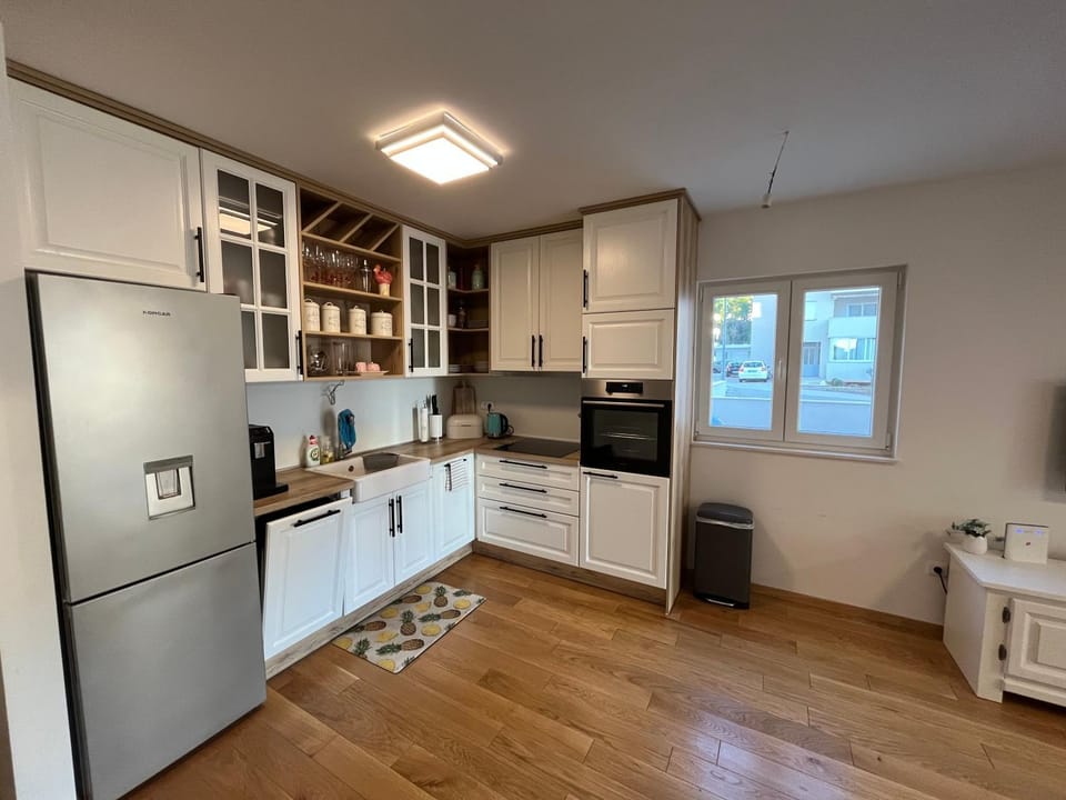 Coffee/tea facilities, Kitchen or kitchenette, dishwasher, pet friendly, stove