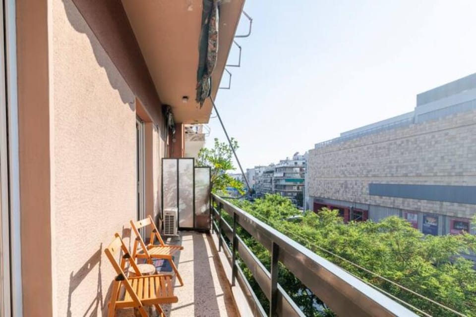 Property building, Nearby landmark, Neighbourhood, View (from property/room), Balcony/Terrace, Balcony/Terrace, City view, City view, Landmark view, Landmark view, Street view, Street view, furniture, furniture, air conditioner, air conditioner