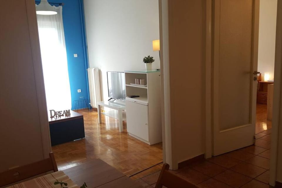 Summer, TV and multimedia, Photo of the whole room, Decorative detail, Seating area, Area and facilities, Area and facilities, furniture, heating, locker, wardrobe