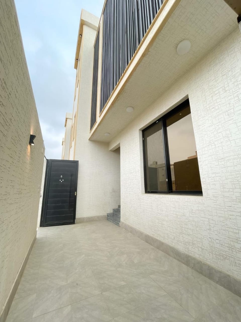 Property building, Day