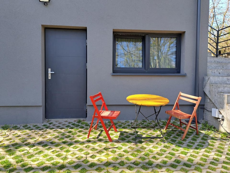 Property building, Patio, Garden