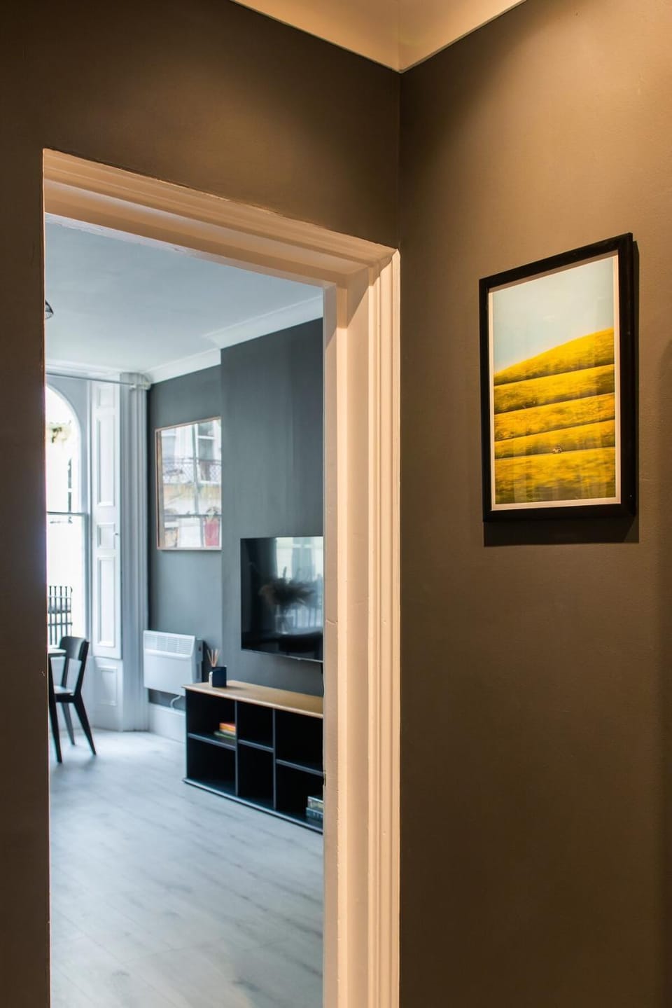 Modern 2-bedroom 30 seconds to seafront Apartment in Hove