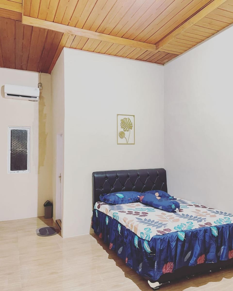 Elnara Bed and Breakfast in Indonesia