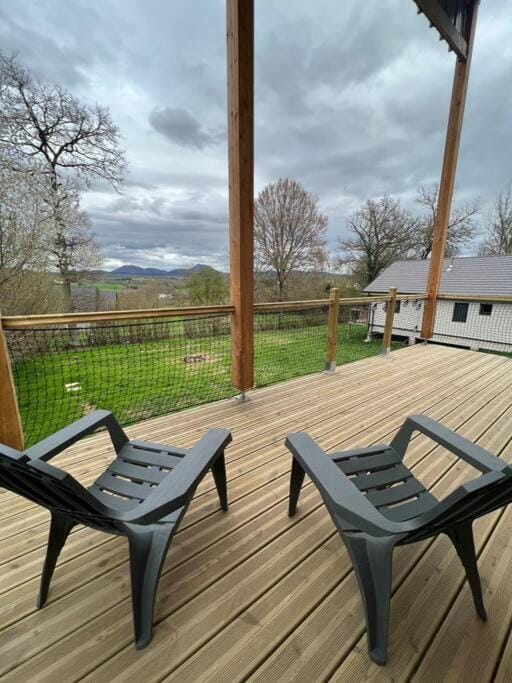 Tiny House L’œil des Dômes Chalet in Auvergne-Rhône-Alpes