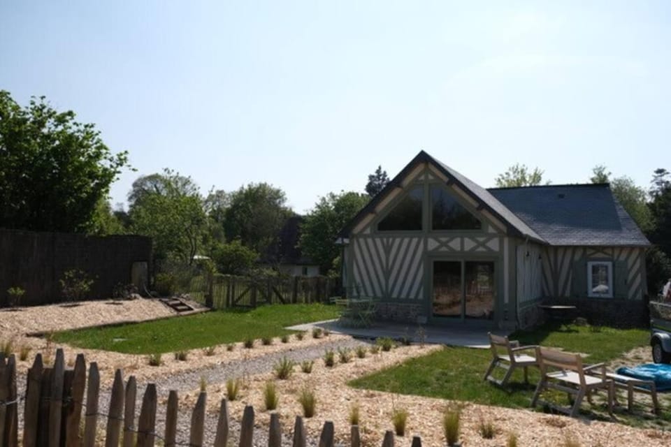 Property building, Garden