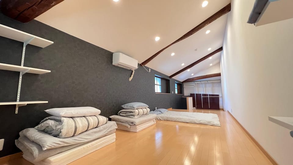 関空庭園豪邸Luxury Japanese Villa with Garden Near Kansai Airport & Premium Outlets Villa in Sennan