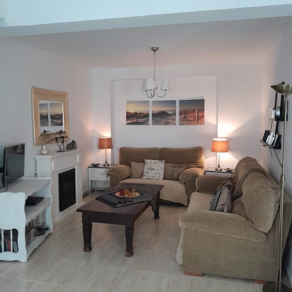 Casa de Tio, 3 bedroom 2 bath townhouse, Casa centro de Torre del Mar Apartment in Torre del Mar