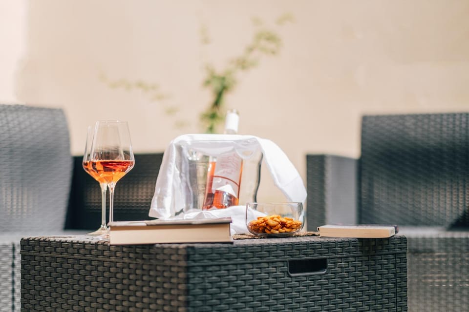 Food and drinks, Food, Drinks, Alcoholic drinks
