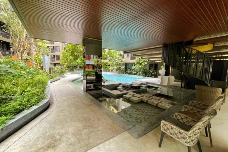 The Base Central - Luxury Resort-Style Comfort Apartment in Kathu