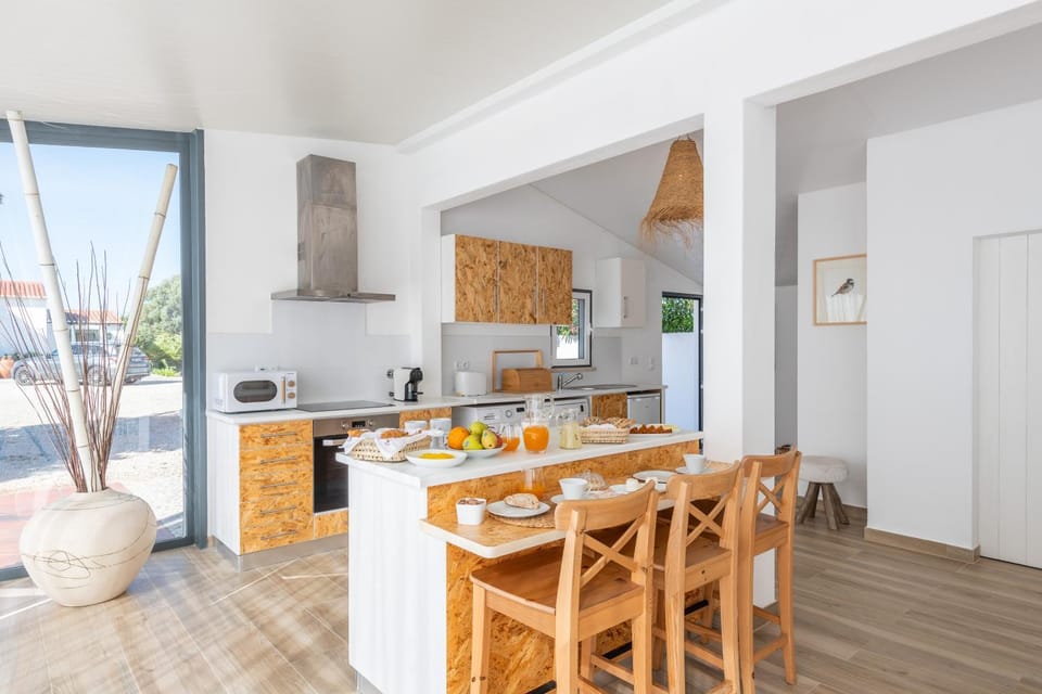 Kitchen or kitchenette, Food and drinks, Dining area, Food, minibar, pet friendly, stove