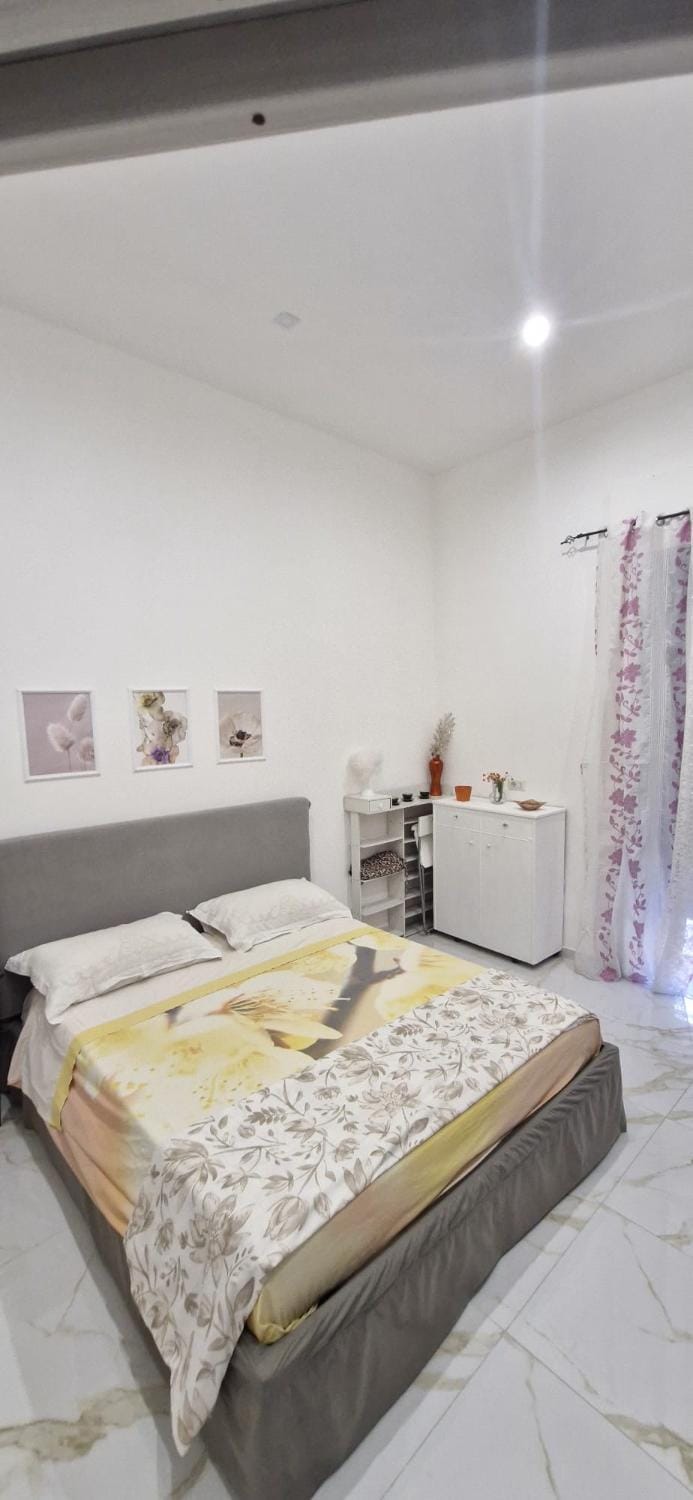 B&B nel centro storico o'vicolo e Napoli Apartment in Naples