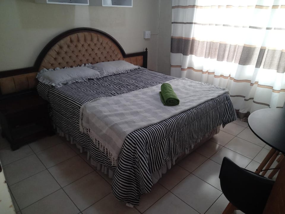 Quintax Guest House Bed and Breakfast in Pretoria