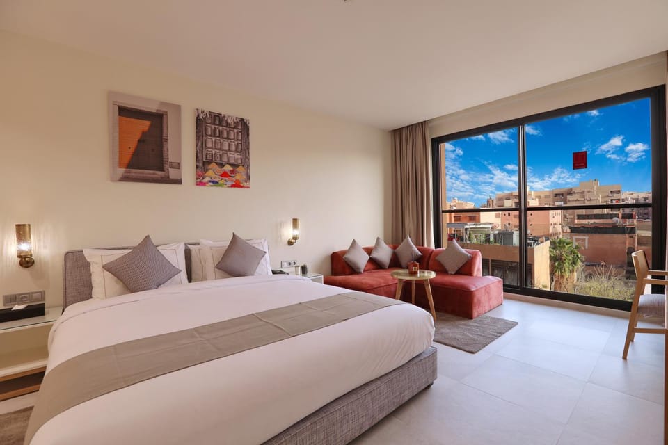 Bed, Living room, Photo of the whole room, Bedroom