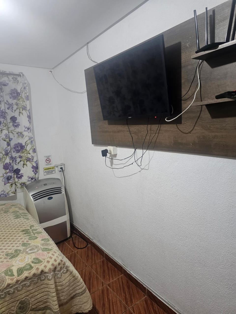 Quarto e cozinha, perto Centro de exposição SP e Jd Zoológico House in São Bernardo do Campo