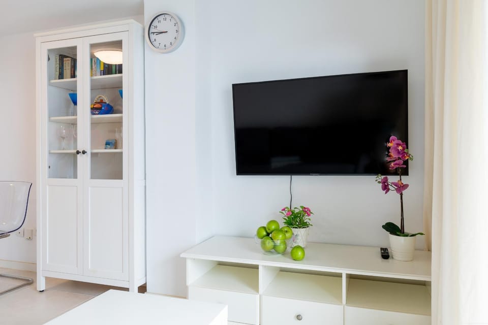 TV and multimedia, wardrobe