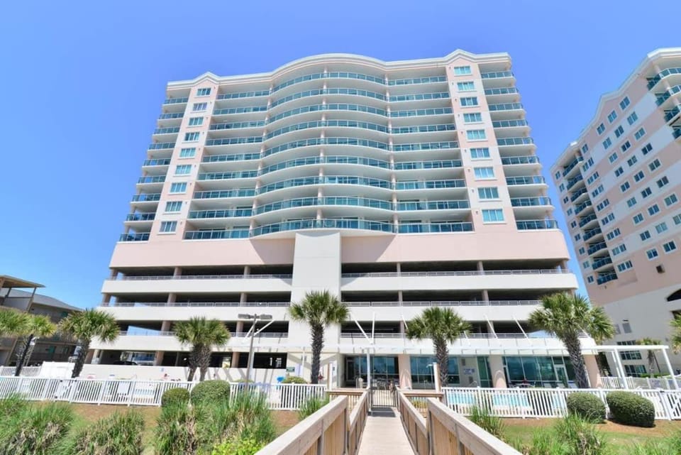 Penthouse Stunning Views Lazy River Indoor Pool House in North Myrtle Beach