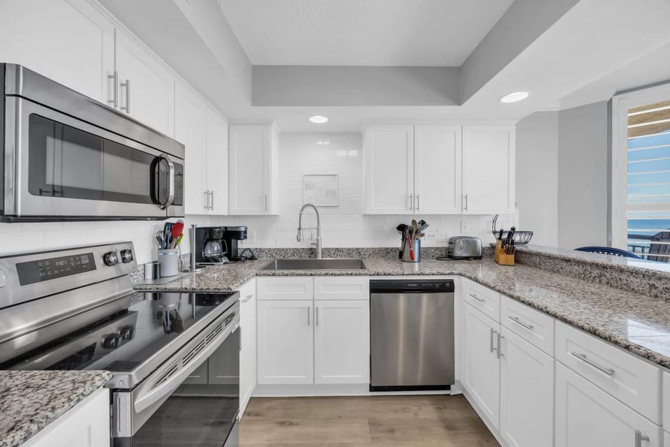 Ocean View Modern Condo at Kingston House in South Carolina