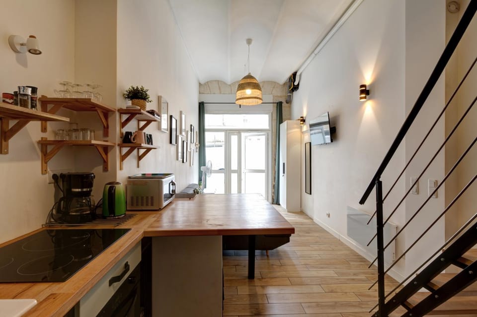 Sleep in Montpellier, Molly, centre, gare, 2 ch, Tram St-Denis Apartment in Montpellier