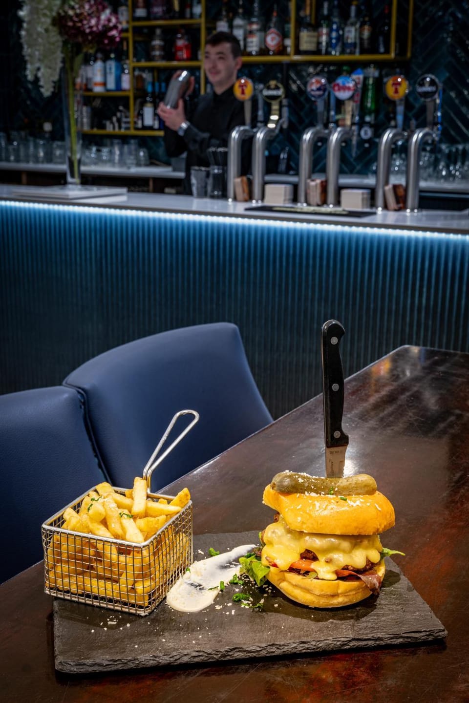 Lounge or bar, Lunch, Dinner