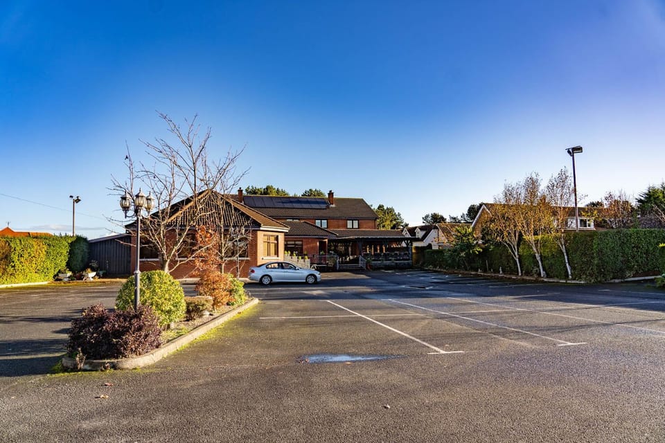 Property building, Street view, Parking
