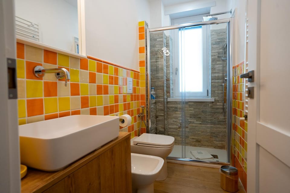 Shower, Bathroom, bidet