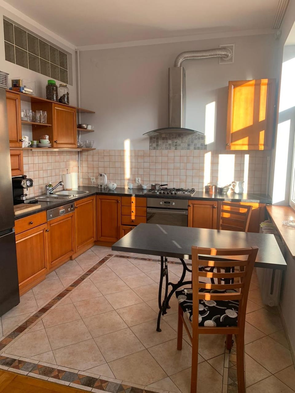 Kitchen or kitchenette, Dining area, dishwasher, pet friendly, stove