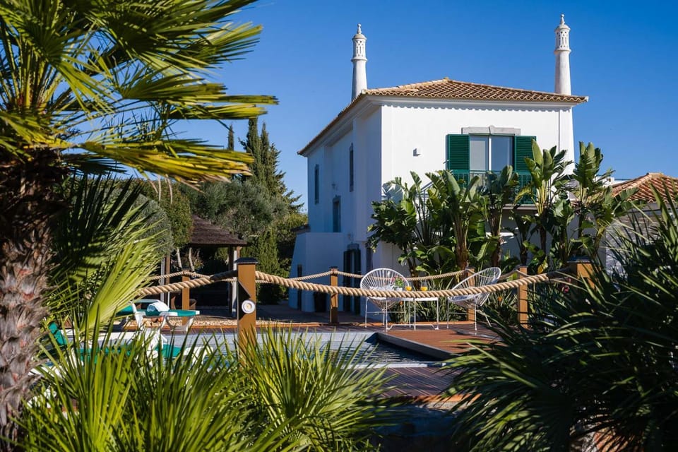 Property building, Garden, Garden view, Pool view, Swimming pool
