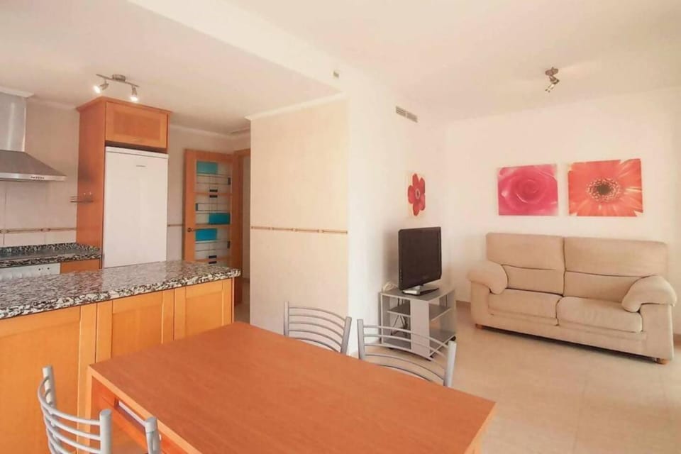 Kitchen or kitchenette, Living room, Dining area