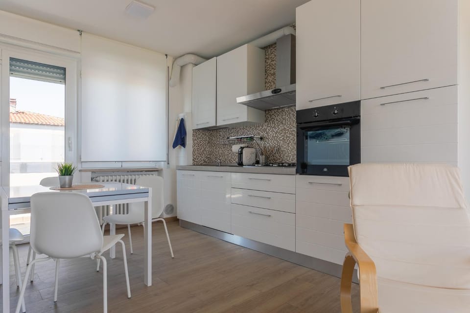 Kitchen or kitchenette, kitchen