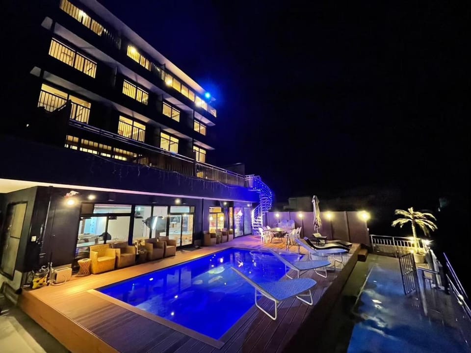 Night, Swimming pool