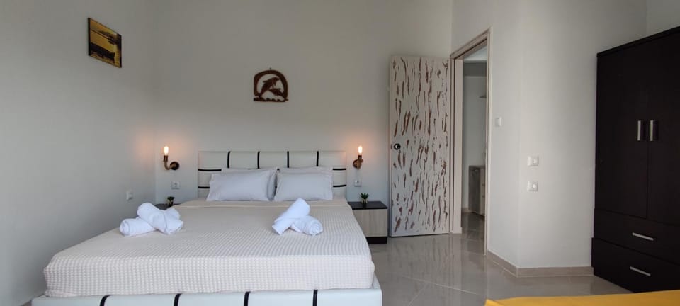 Bed, Photo of the whole room, Bedroom, wardrobe