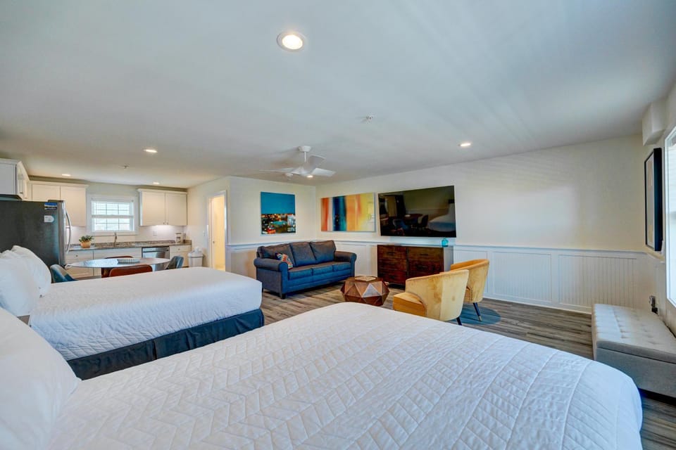 306 Queen Suite, 3rd Floor Low Tide Apartment in Surf City