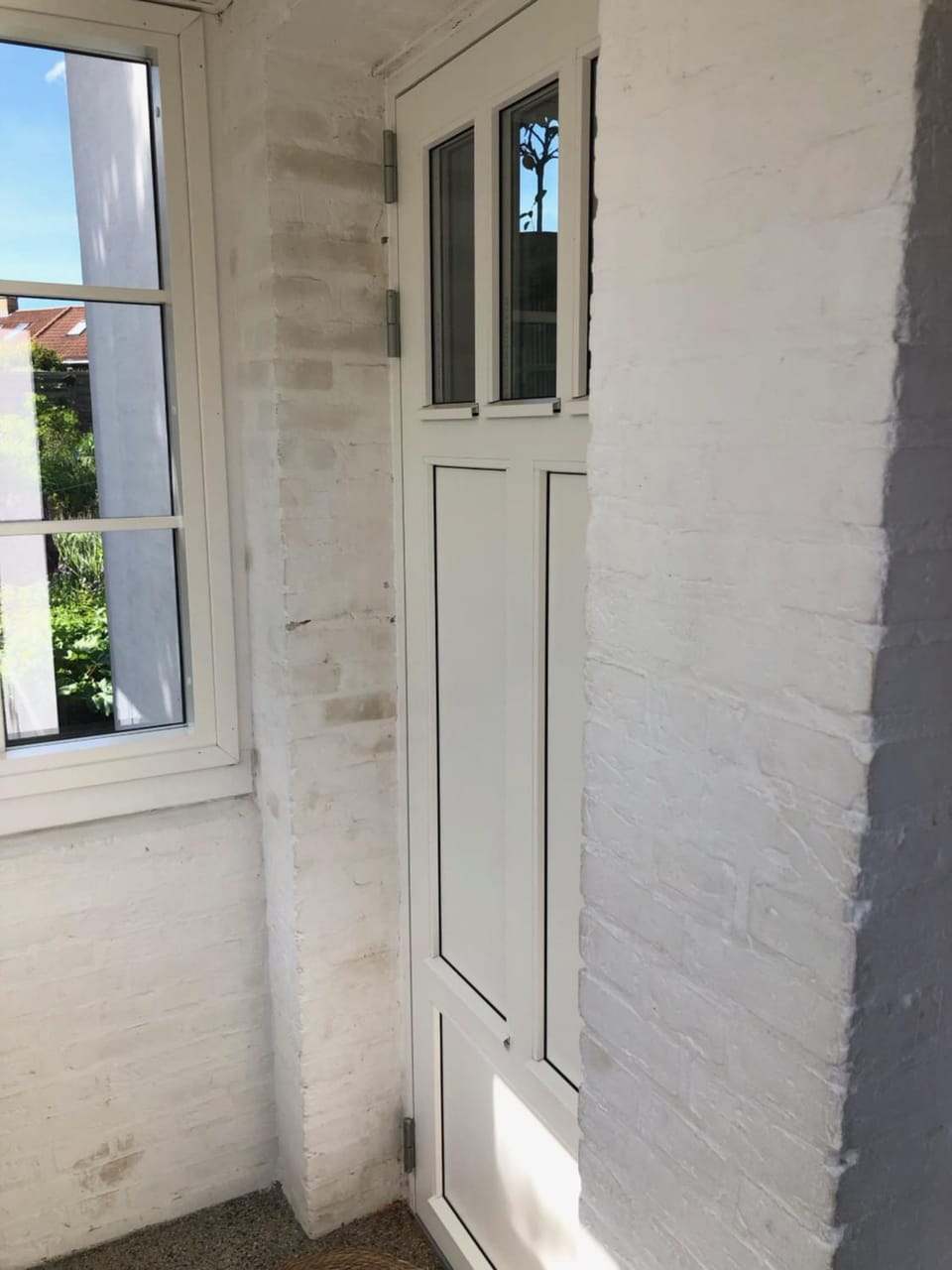 Stor lys lejlighed med terrasse og altan Apartment in Zealand