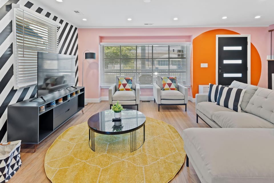 Stylishly Renovated 5-Bedroom Home in AC - Perfect for Groups and Families House in Atlantic City